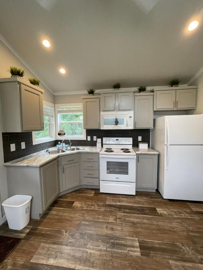 Charming Tiny Home! Close To Oxford, Sardis Lake, Safari Animal Zoo Екстериор снимка